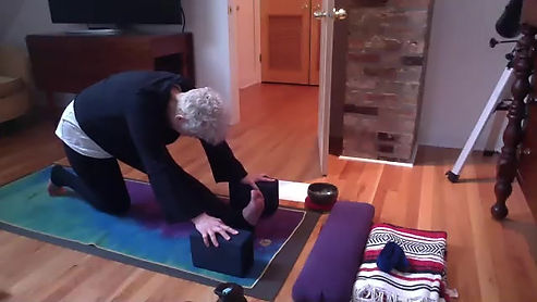 Yin Yoga with Liz Vitell (Zoom Replay)